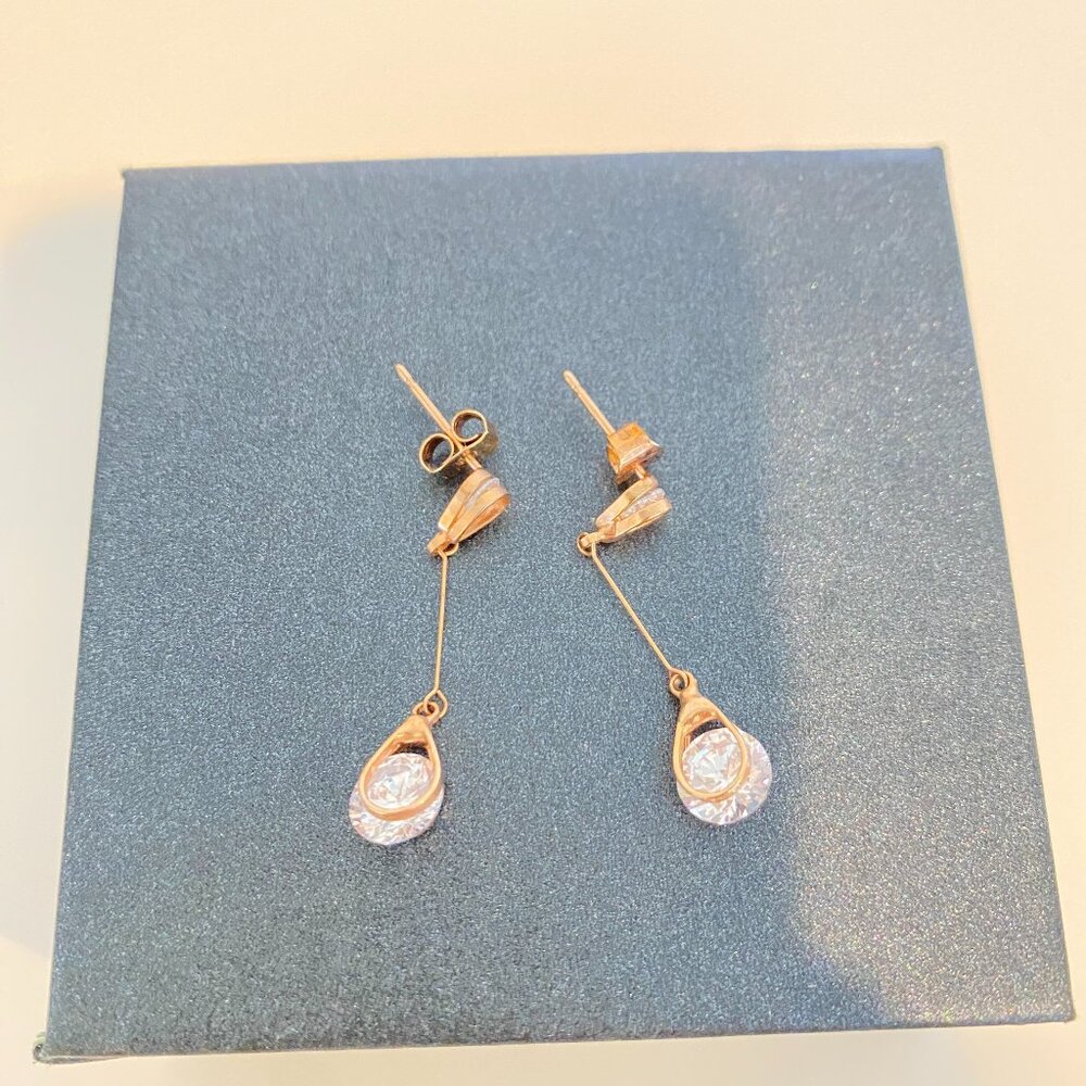 Earrings Dangling Rose Gold